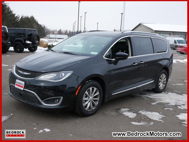 used 2018 Chrysler Pacifica car, priced at $15,499