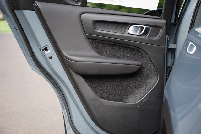 used 2020 Volvo XC40 car, priced at $17,199