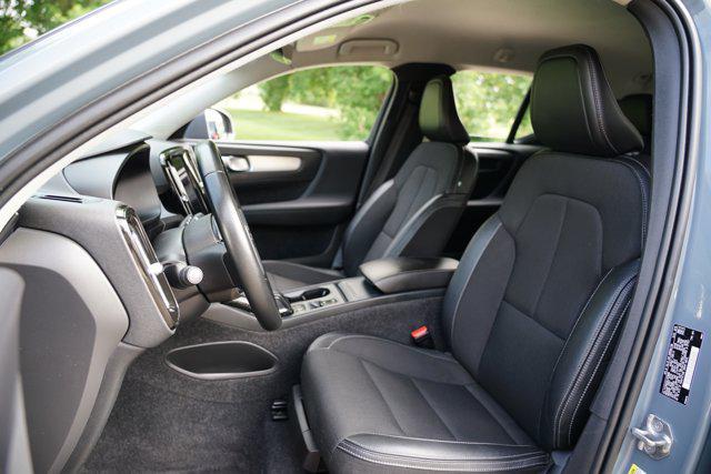 used 2020 Volvo XC40 car, priced at $17,199