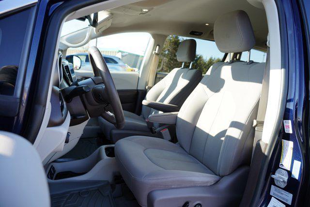 used 2017 Chrysler Pacifica car, priced at $13,899