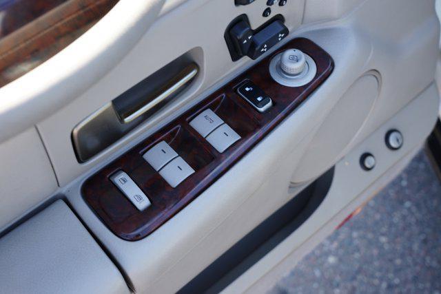 used 2009 Lincoln Town Car car, priced at $11,899