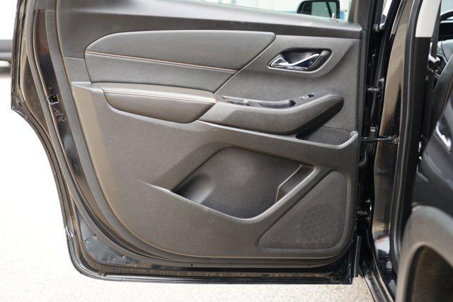 used 2020 Chevrolet Traverse car, priced at $18,799