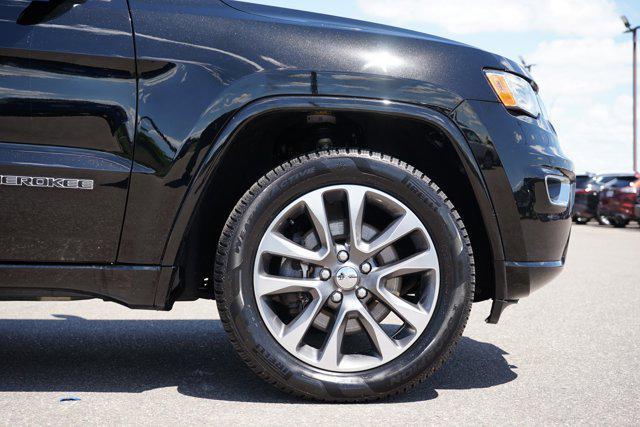 used 2017 Jeep Grand Cherokee car, priced at $17,899