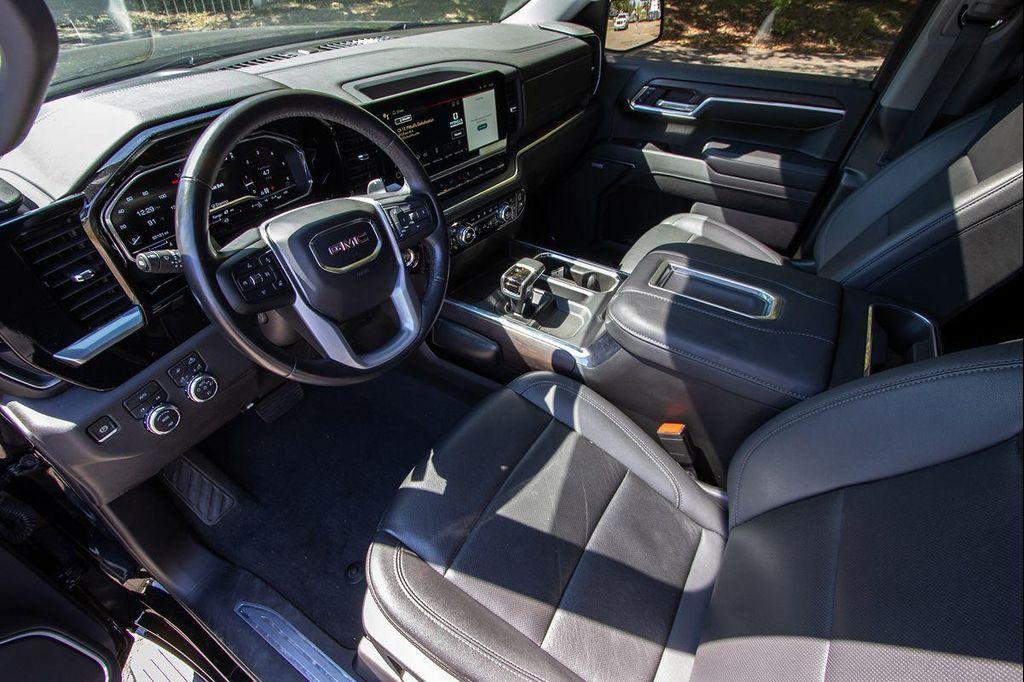 used 2022 GMC Sierra 1500 car, priced at $38,900