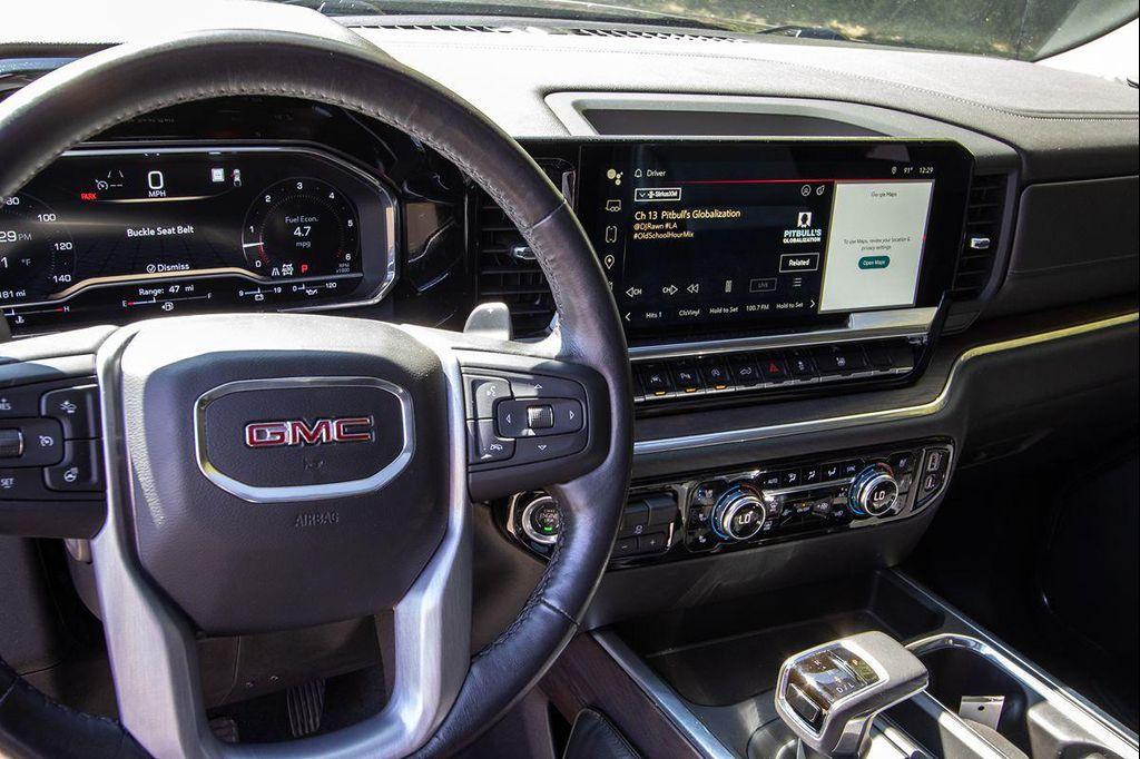 used 2022 GMC Sierra 1500 car, priced at $38,900