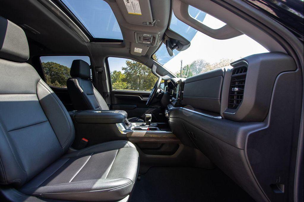 used 2022 GMC Sierra 1500 car, priced at $38,900