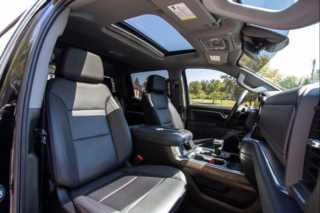 used 2022 GMC Sierra 1500 car, priced at $38,900