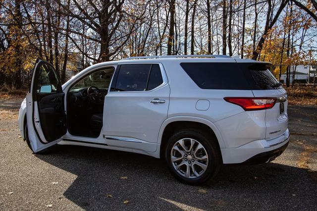 used 2020 Chevrolet Traverse car, priced at $22,900