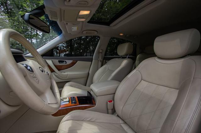 used 2015 INFINITI QX70 car, priced at $15,900