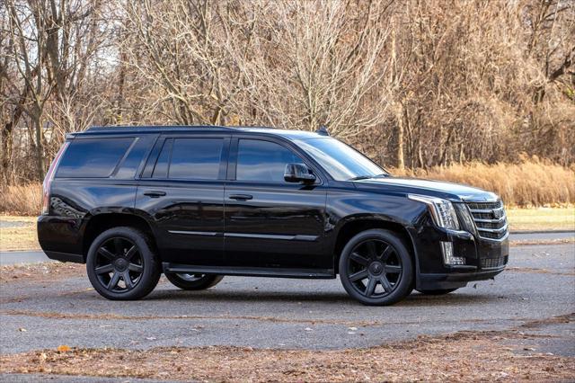 used 2015 Cadillac Escalade car, priced at $23,900