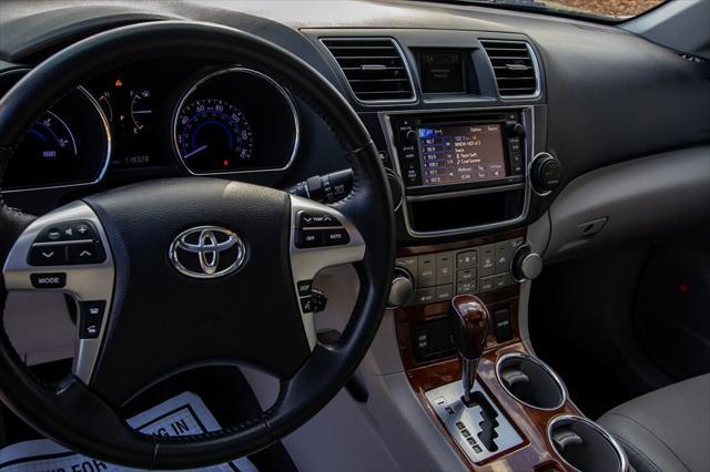 used 2013 Toyota Highlander Hybrid car, priced at $12,500