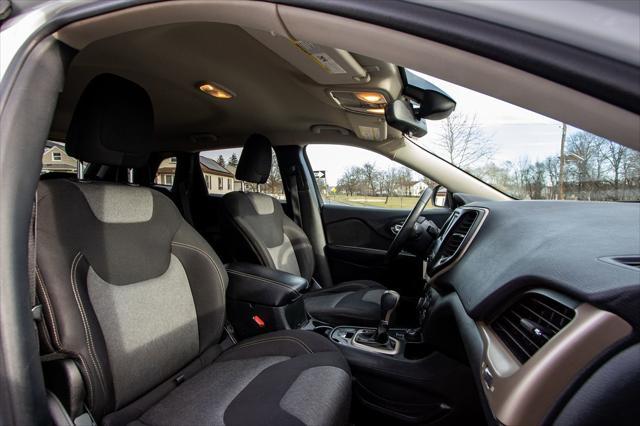 used 2014 Jeep Cherokee car, priced at $6,900