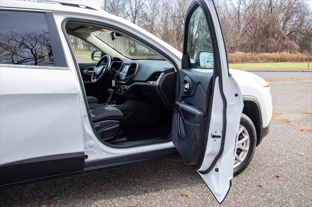 used 2014 Jeep Cherokee car, priced at $6,900