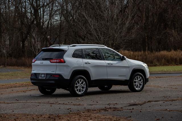 used 2014 Jeep Cherokee car, priced at $6,900