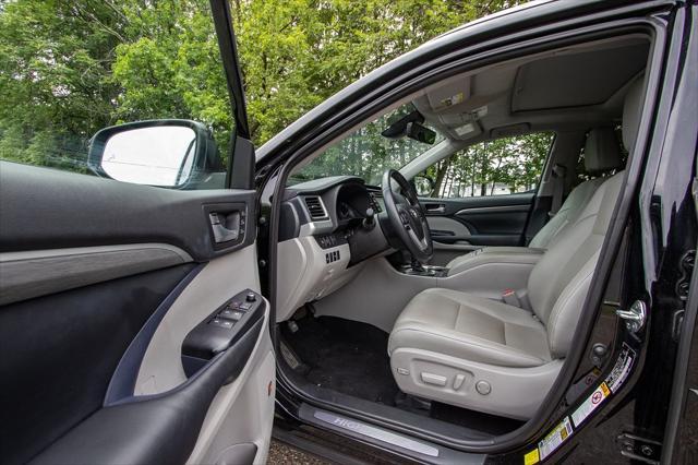 used 2018 Toyota Highlander car, priced at $25,900