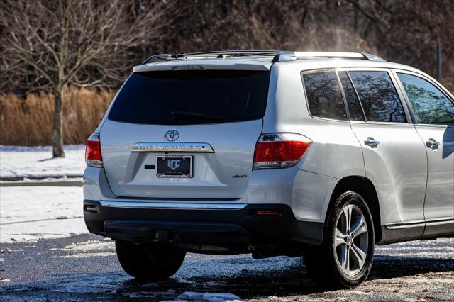 used 2013 Toyota Highlander car, priced at $13,900