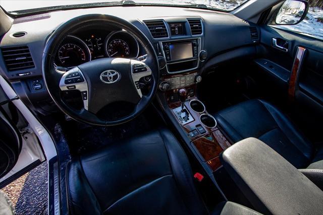 used 2013 Toyota Highlander car, priced at $13,900