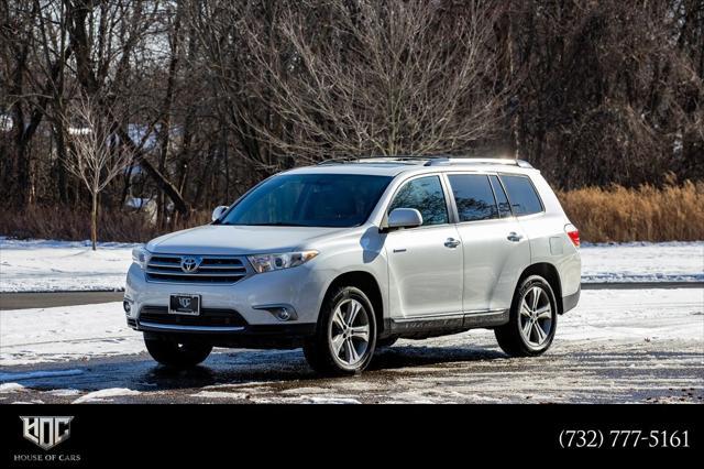 used 2013 Toyota Highlander car, priced at $13,900