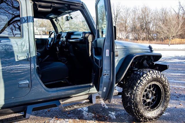 used 2015 Jeep Wrangler Unlimited car, priced at $15,900