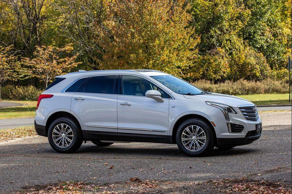 used 2017 Cadillac XT5 car, priced at $19,500