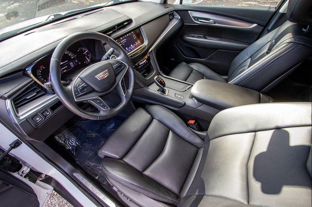 used 2017 Cadillac XT5 car, priced at $19,500