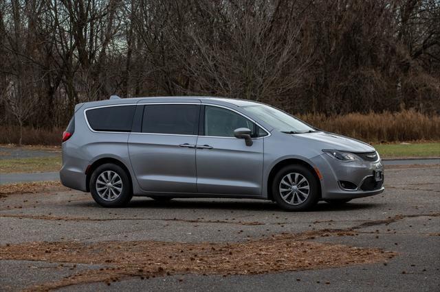 used 2019 Chrysler Pacifica car, priced at $11,500