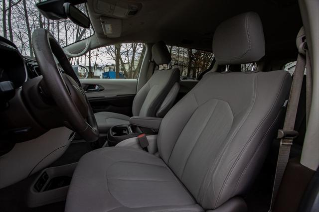 used 2019 Chrysler Pacifica car, priced at $11,500