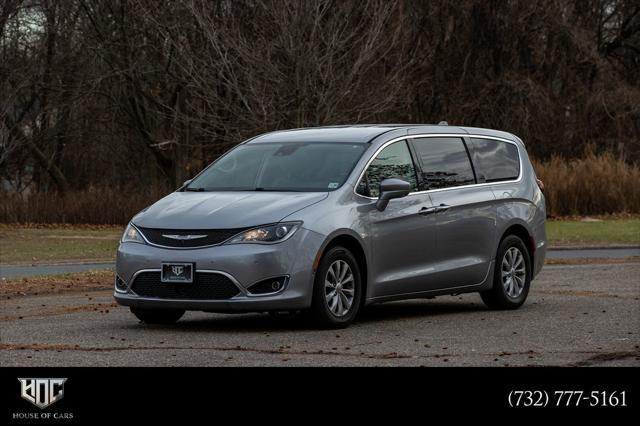 used 2019 Chrysler Pacifica car, priced at $11,500