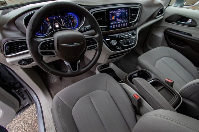 used 2019 Chrysler Pacifica car, priced at $11,500