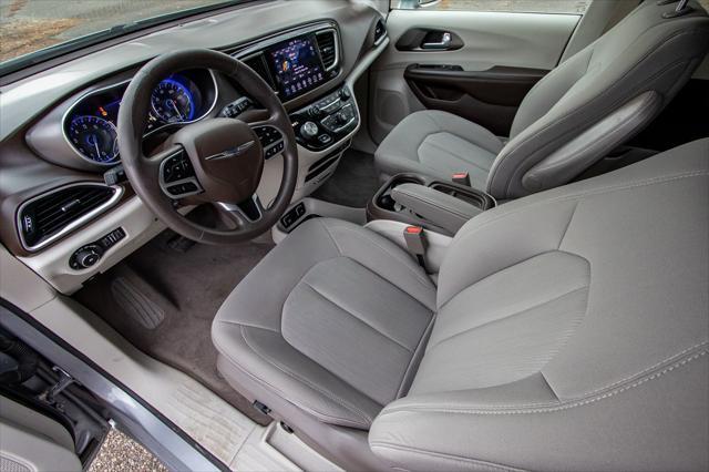 used 2019 Chrysler Pacifica car, priced at $11,500