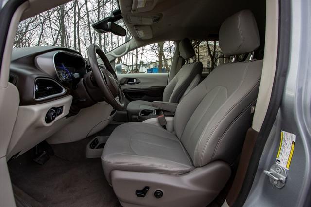 used 2019 Chrysler Pacifica car, priced at $11,500