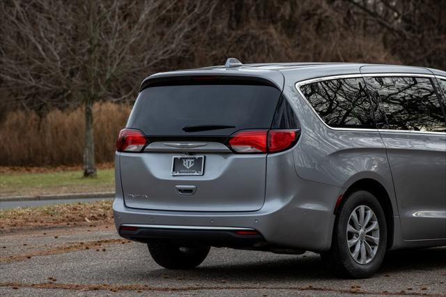 used 2019 Chrysler Pacifica car, priced at $11,500