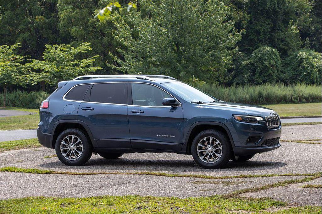 used 2019 Jeep Cherokee car, priced at $13,795