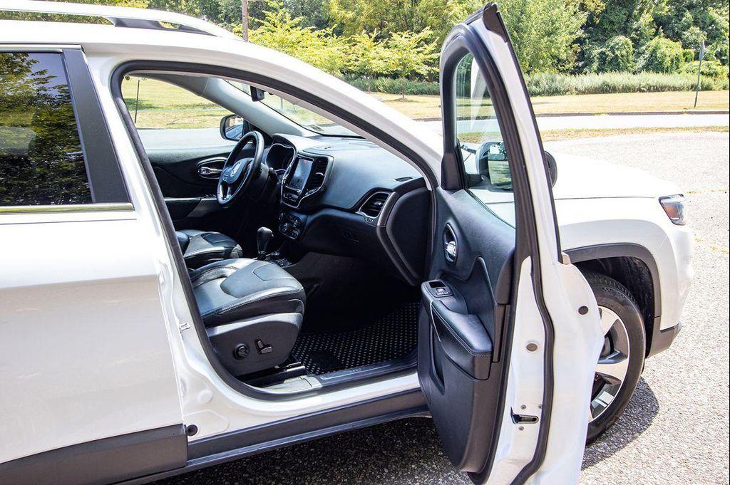 used 2019 Jeep Cherokee car, priced at $11,900