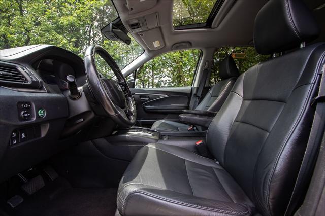 used 2021 Honda Pilot car, priced at $30,900