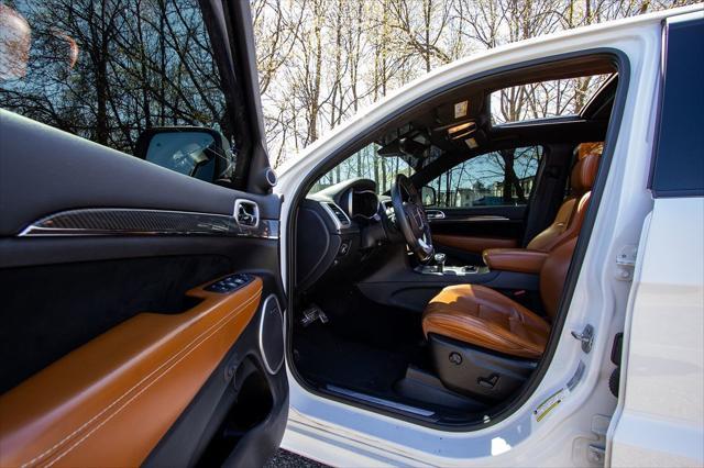 used 2015 Jeep Grand Cherokee car, priced at $28,900