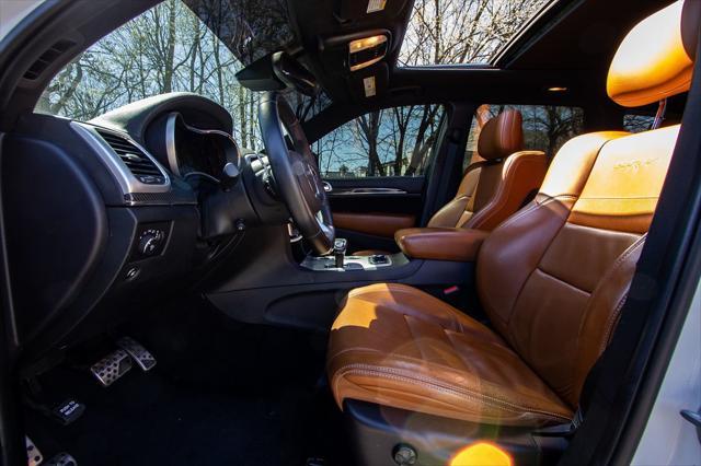 used 2015 Jeep Grand Cherokee car, priced at $28,900
