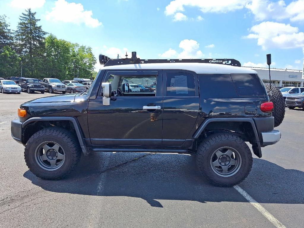 used 2007 Toyota FJ Cruiser car, priced at $11,449