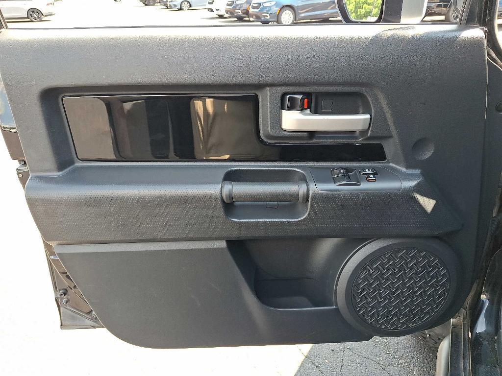 used 2007 Toyota FJ Cruiser car, priced at $11,449