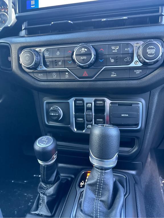 new 2025 Jeep Wrangler car, priced at $69,790