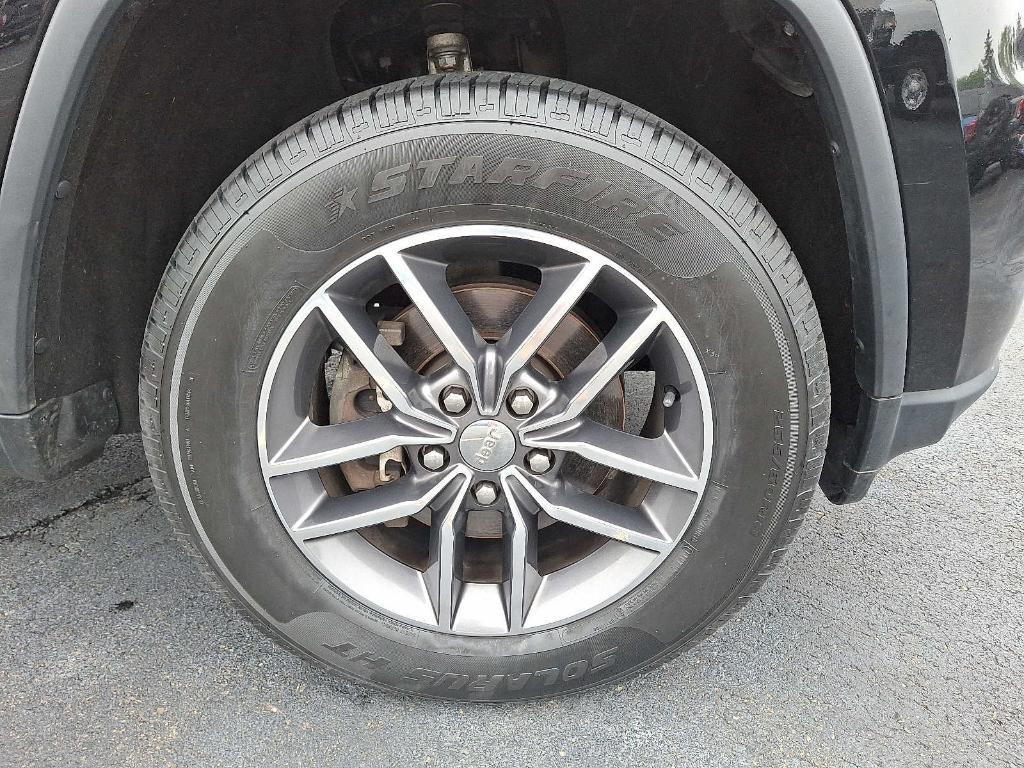used 2018 Jeep Grand Cherokee car, priced at $17,998