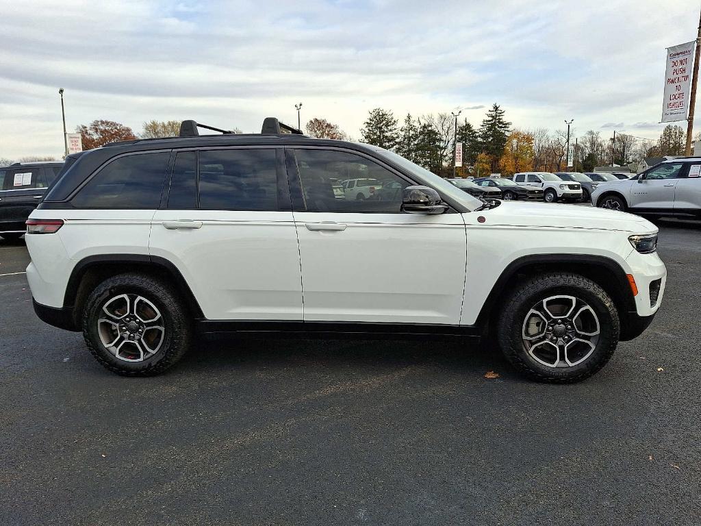 used 2022 Jeep Grand Cherokee car, priced at $31,449