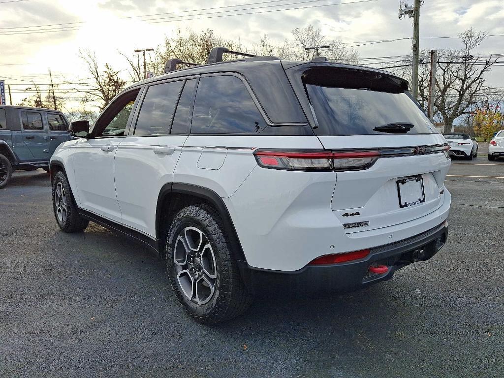 used 2022 Jeep Grand Cherokee car, priced at $31,449