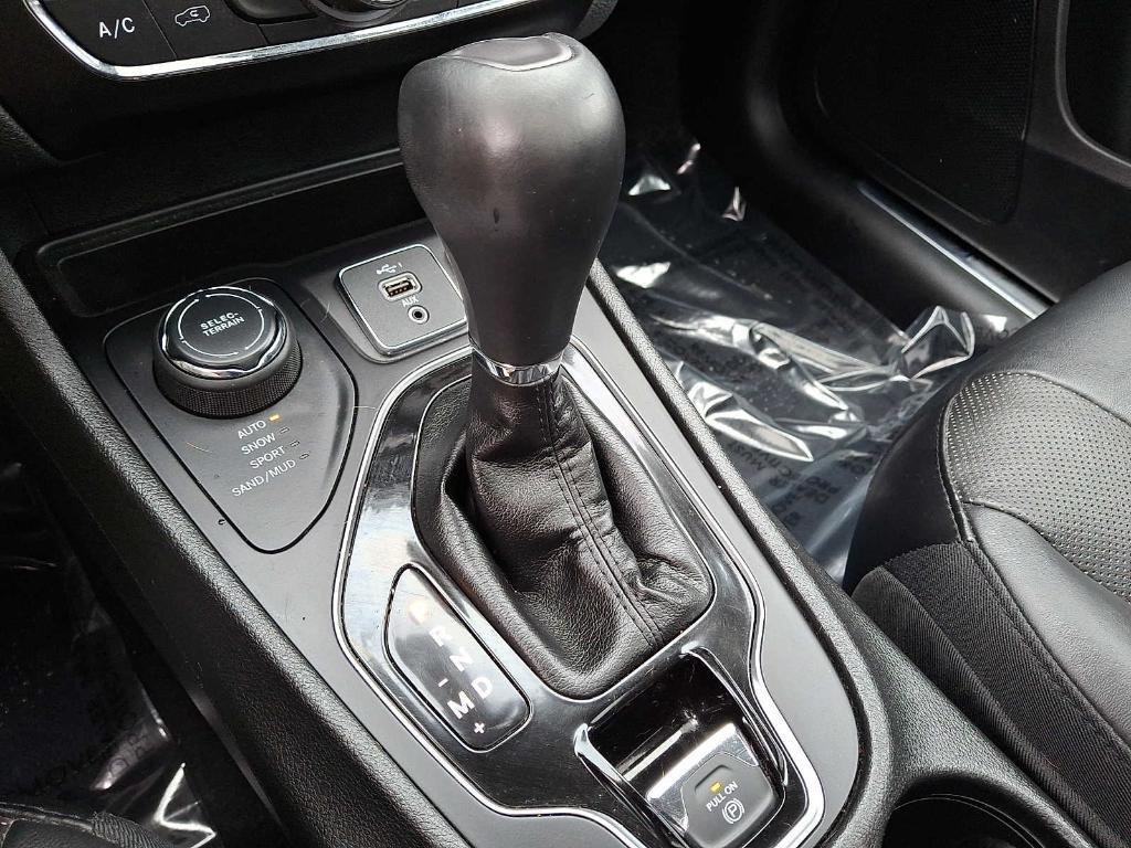 used 2019 Jeep Cherokee car, priced at $18,449