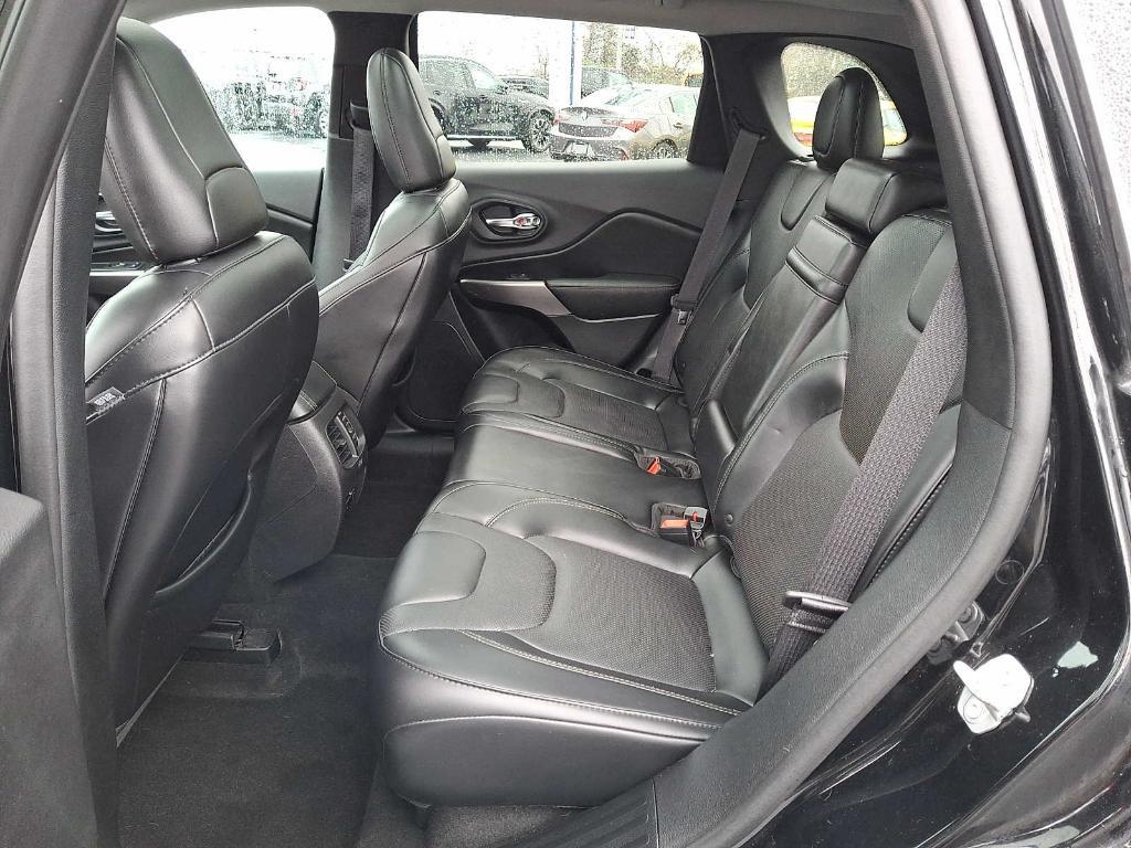 used 2019 Jeep Cherokee car, priced at $18,449