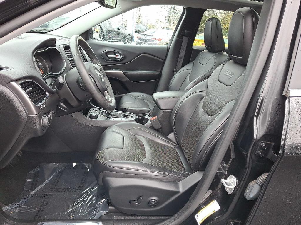 used 2019 Jeep Cherokee car, priced at $18,449