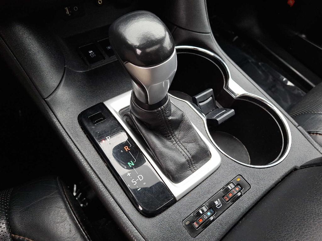 used 2016 Toyota Highlander car, priced at $14,889