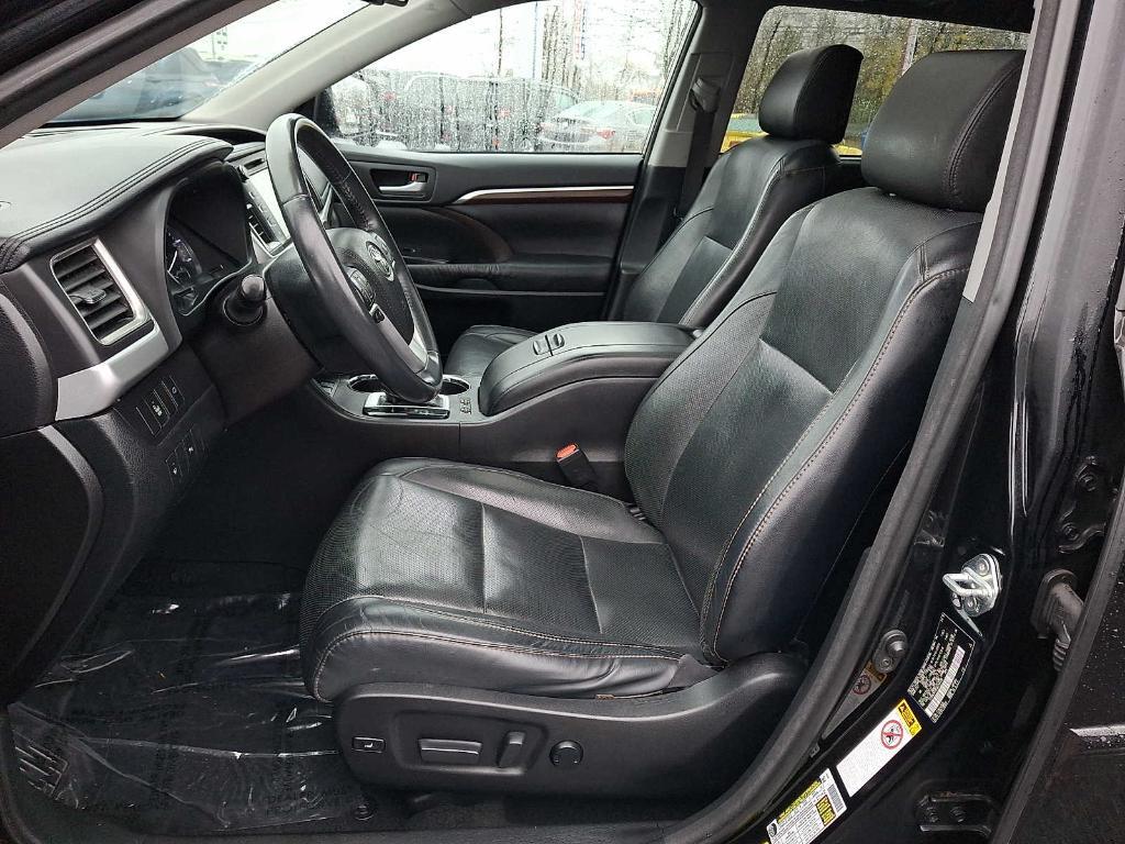used 2016 Toyota Highlander car, priced at $14,889