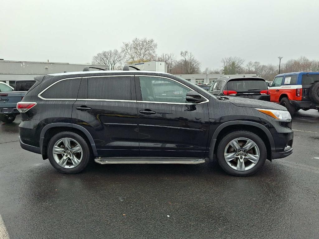 used 2016 Toyota Highlander car, priced at $14,889