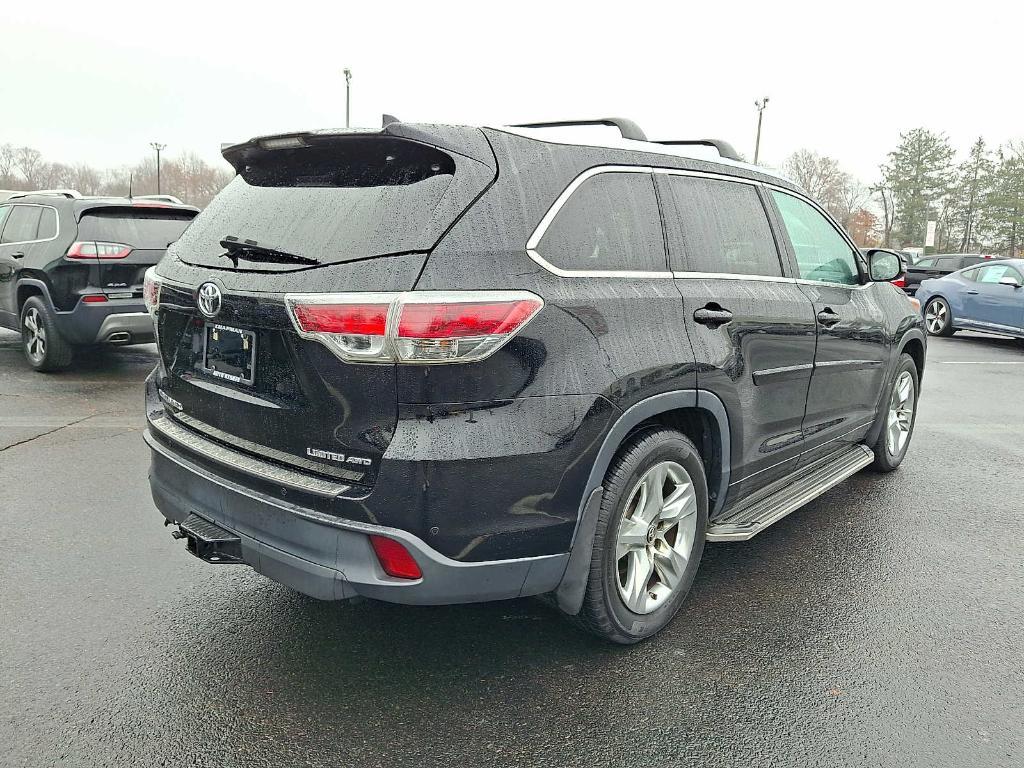 used 2016 Toyota Highlander car, priced at $14,889